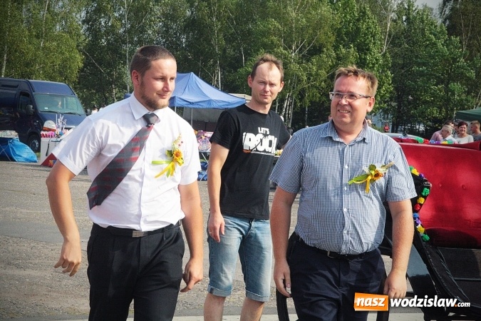 Zdjęcie w galerii na portalu naszwodzislaw.com: Plon niesiemy, plon. W gospodarza dom. Dożynki w Marklowicach  wiadomości z regionu