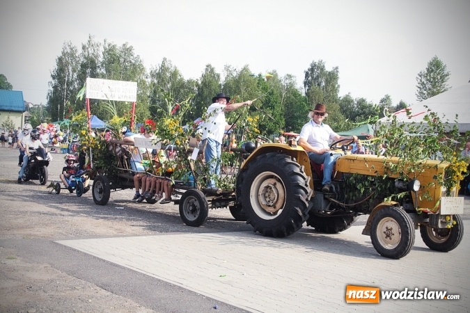 Zdjęcie w galerii na portalu naszwodzislaw.com: Plon niesiemy, plon. W gospodarza dom. Dożynki w Marklowicach  wiadomości z regionu