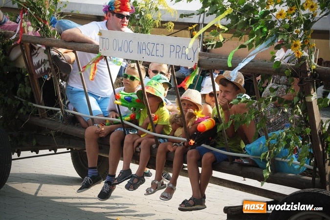 Zdjęcie w galerii na portalu naszwodzislaw.com: Plon niesiemy, plon. W gospodarza dom. Dożynki w Marklowicach  wiadomości z regionu