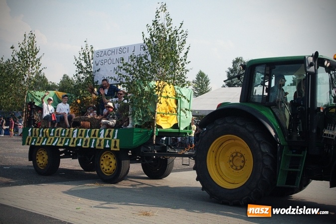 Zdjęcie w galerii na portalu naszwodzislaw.com: Plon niesiemy, plon. W gospodarza dom. Dożynki w Marklowicach  wiadomości z regionu