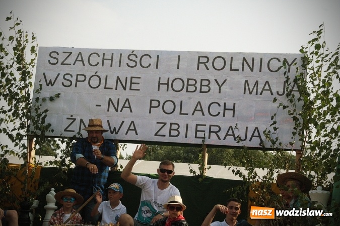 Zdjęcie w galerii na portalu naszwodzislaw.com: Plon niesiemy, plon. W gospodarza dom. Dożynki w Marklowicach  wiadomości z regionu