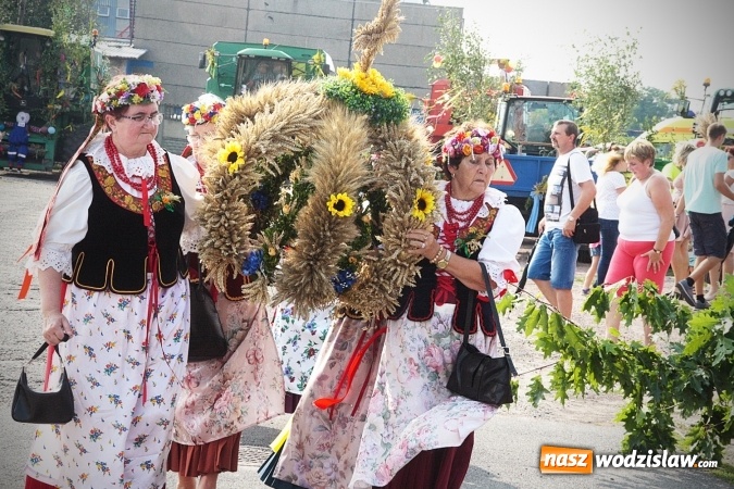 Zdjęcie w galerii na portalu naszwodzislaw.com: Plon niesiemy, plon. W gospodarza dom. Dożynki w Marklowicach  wiadomości z regionu