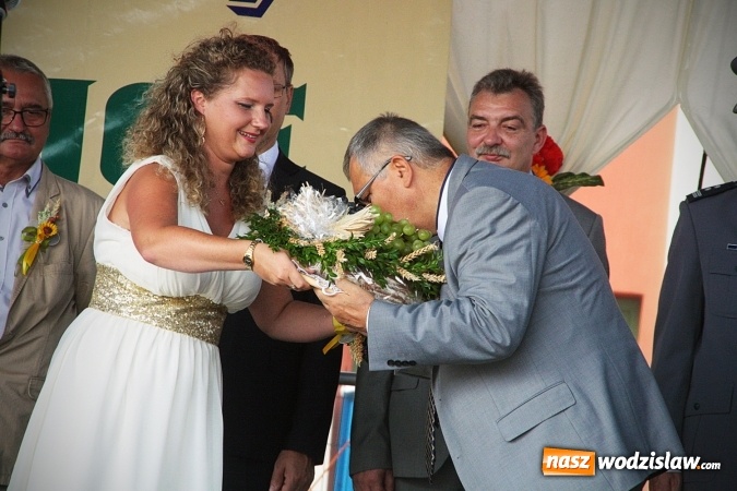 Zdjęcie w galerii na portalu naszwodzislaw.com: Plon niesiemy, plon. W gospodarza dom. Dożynki w Marklowicach  wiadomości z regionu