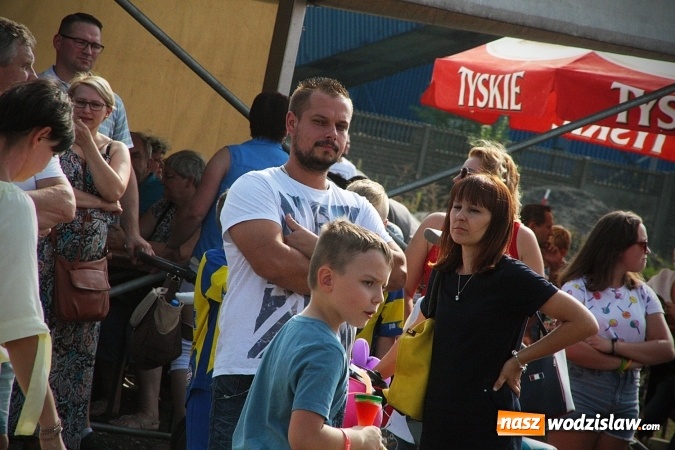 Zdjęcie w galerii na portalu naszwodzislaw.com: Plon niesiemy, plon. W gospodarza dom. Dożynki w Marklowicach  wiadomości z regionu