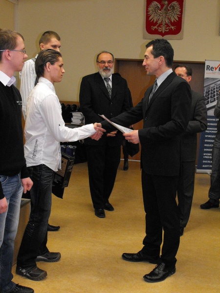Zdjęcie w galerii na portalu naszwodzislaw.com: Andrzej Cojg mistrzem w rachunkowości wiadomości z regionu