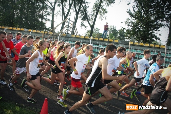 Zdjęcie w galerii na portalu naszwodzislaw.com: Kenijczycy zwycięzcami XXV Biegu Ulicznego o Puchar Burmistrza Miasta Rydułtowy  wiadomości z regionu