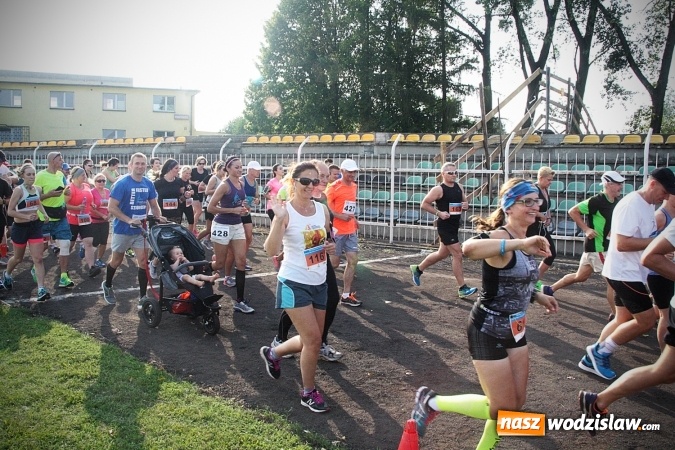 Zdjęcie w galerii na portalu naszwodzislaw.com: Kenijczycy zwycięzcami XXV Biegu Ulicznego o Puchar Burmistrza Miasta Rydułtowy  wiadomości z regionu