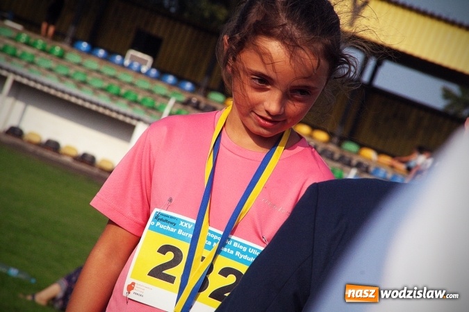 Zdjęcie w galerii na portalu naszwodzislaw.com: Kenijczycy zwycięzcami XXV Biegu Ulicznego o Puchar Burmistrza Miasta Rydułtowy  wiadomości z regionu