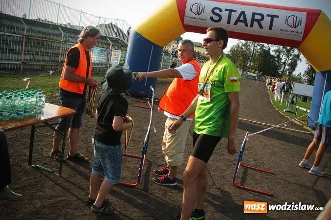 Zdjęcie w galerii na portalu naszwodzislaw.com: Kenijczycy zwycięzcami XXV Biegu Ulicznego o Puchar Burmistrza Miasta Rydułtowy  wiadomości z regionu