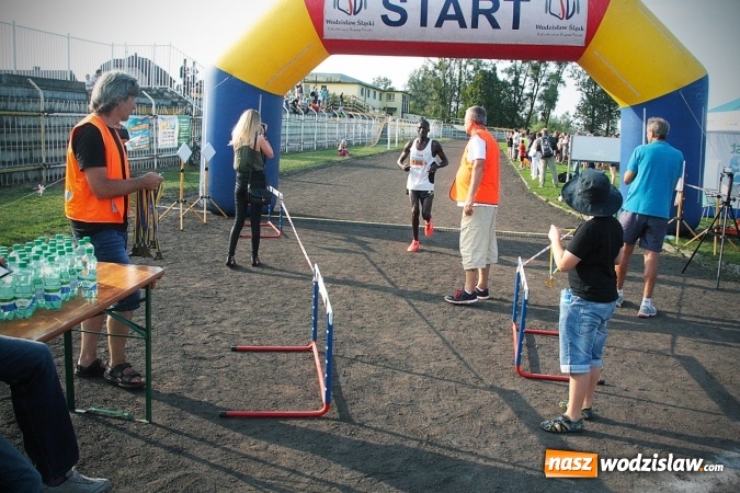 Zdjęcie w galerii na portalu naszwodzislaw.com: Kenijczycy zwycięzcami XXV Biegu Ulicznego o Puchar Burmistrza Miasta Rydułtowy  wiadomości z regionu