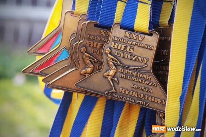 Zdjęcie w galerii na portalu naszwodzislaw.com: Kenijczycy zwycięzcami XXV Biegu Ulicznego o Puchar Burmistrza Miasta Rydułtowy  wiadomości z regionu