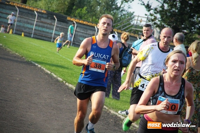 Zdjęcie w galerii na portalu naszwodzislaw.com: Kenijczycy zwycięzcami XXV Biegu Ulicznego o Puchar Burmistrza Miasta Rydułtowy  wiadomości z regionu
