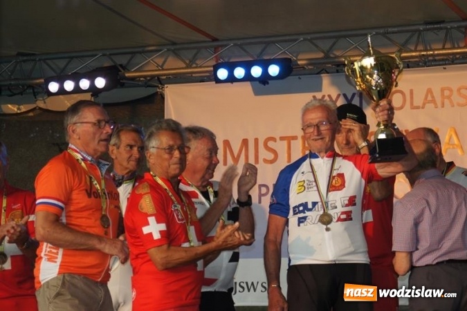 Zdjęcie w galerii na portalu naszwodzislaw.com: XXXI Mistrzostwa Piekarzy i Cukierników w Kolarstwie Szosowym już za nami. Na starcie stanęli zawodnicy z dziewięciu państw  wiadomości z regionu