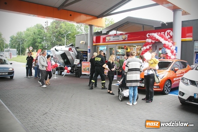 Zdjęcie w galerii na portalu naszwodzislaw.com: Przy Witosa 24 powitano nową markę paliwową. Circle K zastąpiła Statoil  wiadomości z regionu