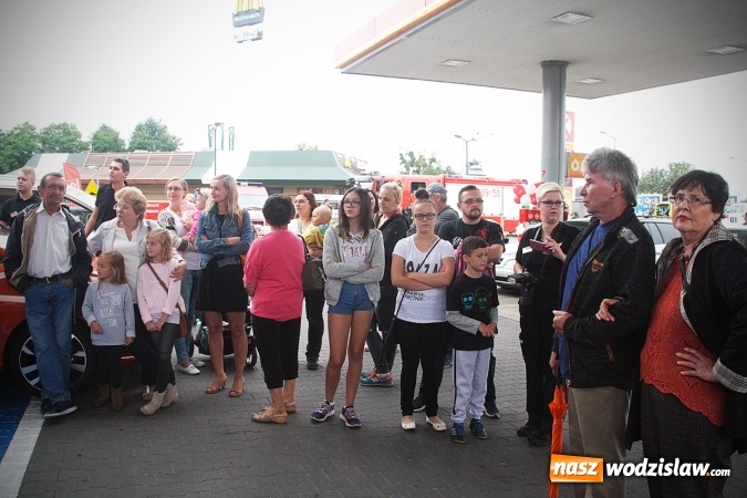 Zdjęcie w galerii na portalu naszwodzislaw.com: Przy Witosa 24 powitano nową markę paliwową. Circle K zastąpiła Statoil  wiadomości z regionu