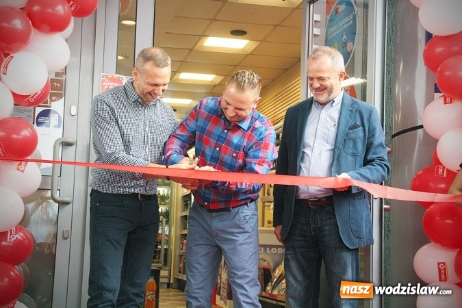 Zdjęcie w galerii na portalu naszwodzislaw.com: Przy Witosa 24 powitano nową markę paliwową. Circle K zastąpiła Statoil  wiadomości z regionu
