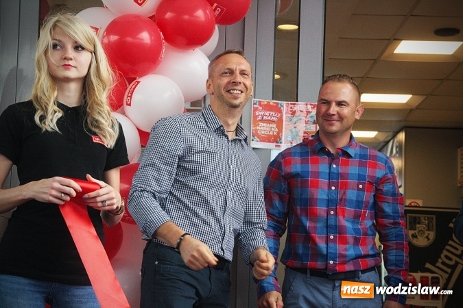 Zdjęcie w galerii na portalu naszwodzislaw.com: Przy Witosa 24 powitano nową markę paliwową. Circle K zastąpiła Statoil  wiadomości z regionu