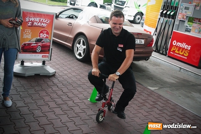 Zdjęcie w galerii na portalu naszwodzislaw.com: Przy Witosa 24 powitano nową markę paliwową. Circle K zastąpiła Statoil  wiadomości z regionu
