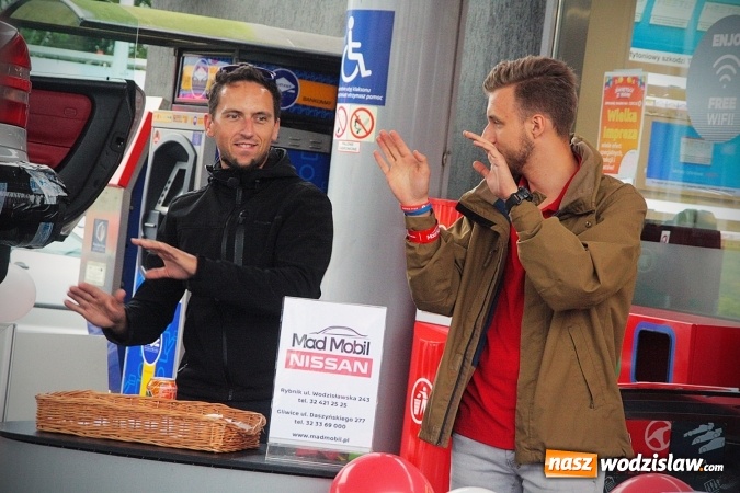 Zdjęcie w galerii na portalu naszwodzislaw.com: Przy Witosa 24 powitano nową markę paliwową. Circle K zastąpiła Statoil  wiadomości z regionu