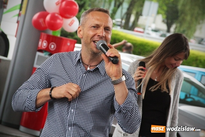 Zdjęcie w galerii na portalu naszwodzislaw.com: Przy Witosa 24 powitano nową markę paliwową. Circle K zastąpiła Statoil  wiadomości z regionu