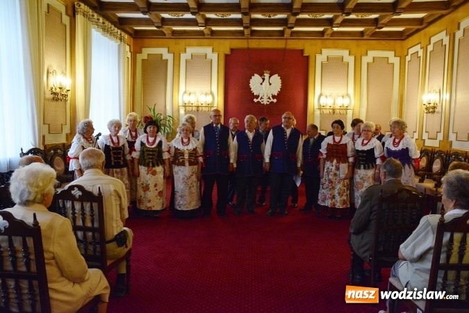 Zdjęcie w galerii na portalu naszwodzislaw.com:  Oddano hołd tym, którzy z poświęceniem walczyli o wolność. Dzień Kombatanta w Wodzisławiu Śląskim wiadomości z regionu