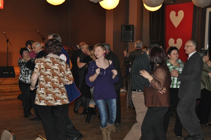 Zdjęcie w galerii na portalu naszwodzislaw.com: W Czyżowicach pogrzebali basa wiadomości z regionu