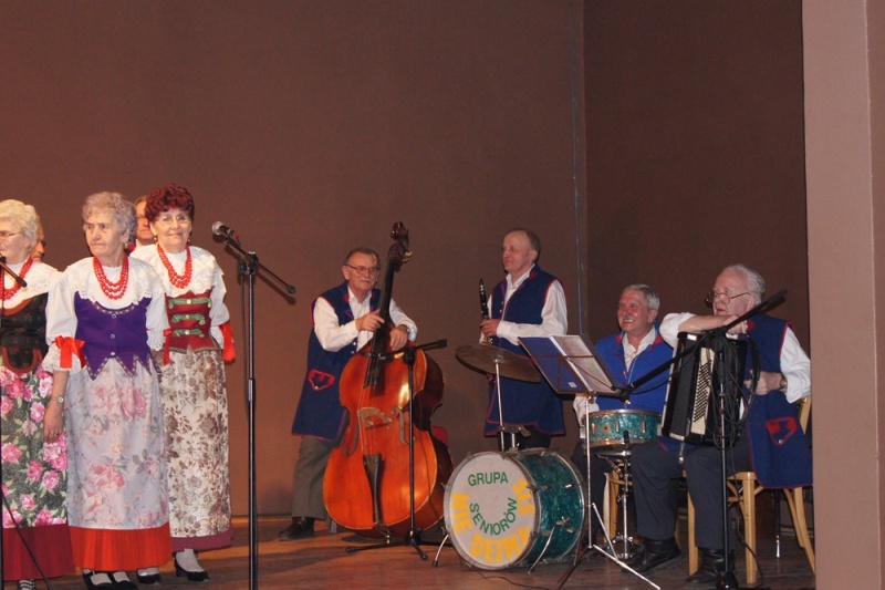 Zdjęcie w galerii na portalu naszwodzislaw.com: W Czyżowicach pogrzebali basa wiadomości z regionu