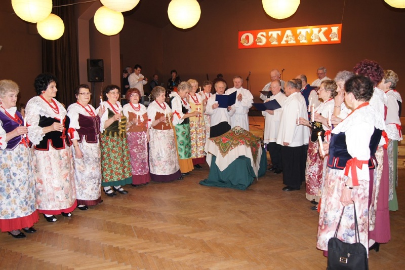 Zdjęcie w galerii na portalu naszwodzislaw.com: W Czyżowicach pogrzebali basa wiadomości z regionu