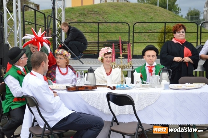 Zdjęcie w galerii na portalu naszwodzislaw.com: Narodowe czytanie na Rydułtowskiej Fikołkowni Rafa  wiadomości z regionu
