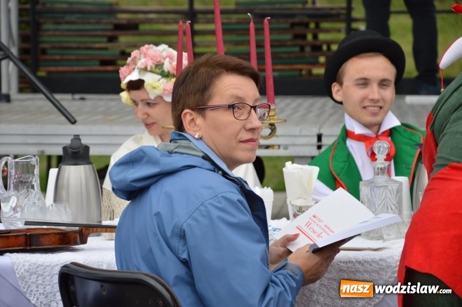 Zdjęcie w galerii na portalu naszwodzislaw.com: Narodowe czytanie na Rydułtowskiej Fikołkowni Rafa  wiadomości z regionu