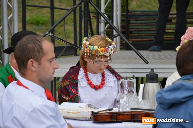 Zdjęcie w galerii na portalu naszwodzislaw.com: Narodowe czytanie na Rydułtowskiej Fikołkowni Rafa  wiadomości z regionu