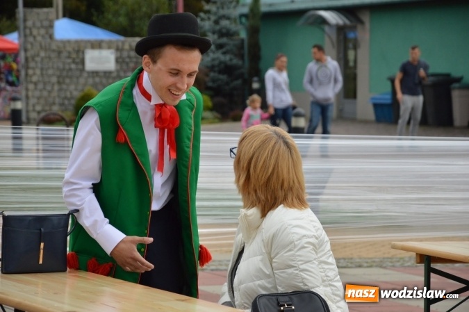 Zdjęcie w galerii na portalu naszwodzislaw.com: Narodowe czytanie na Rydułtowskiej Fikołkowni Rafa  wiadomości z regionu