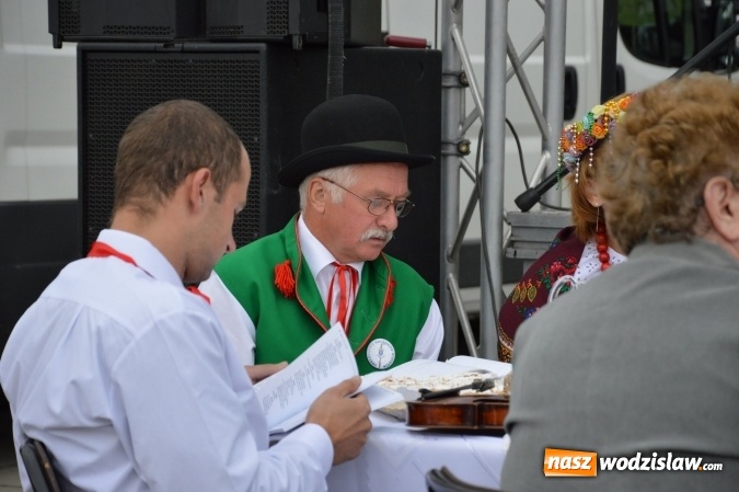 Zdjęcie w galerii na portalu naszwodzislaw.com: Narodowe czytanie na Rydułtowskiej Fikołkowni Rafa  wiadomości z regionu