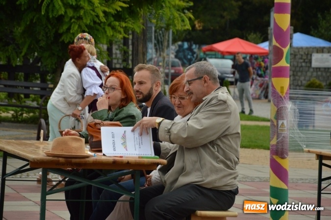 Zdjęcie w galerii na portalu naszwodzislaw.com: Narodowe czytanie na Rydułtowskiej Fikołkowni Rafa  wiadomości z regionu