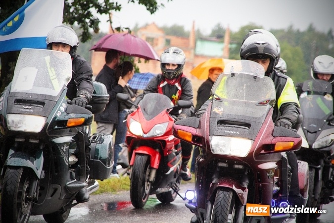 Zdjęcie w galerii na portalu naszwodzislaw.com: Deszczowe dożynki w Połomi  wiadomości z regionu
