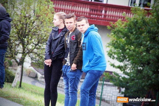Zdjęcie w galerii na portalu naszwodzislaw.com: Deszczowe dożynki w Połomi  wiadomości z regionu