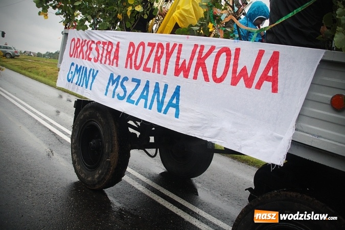Zdjęcie w galerii na portalu naszwodzislaw.com: Deszczowe dożynki w Połomi  wiadomości z regionu