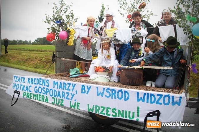 Zdjęcie w galerii na portalu naszwodzislaw.com: Deszczowe dożynki w Połomi  wiadomości z regionu