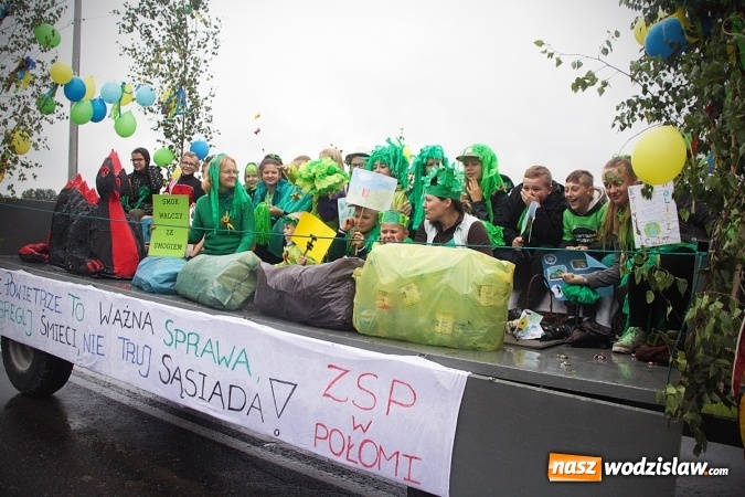Zdjęcie w galerii na portalu naszwodzislaw.com: Deszczowe dożynki w Połomi  wiadomości z regionu