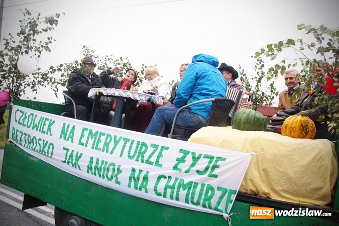 Zdjęcie w galerii na portalu naszwodzislaw.com: Deszczowe dożynki w Połomi  wiadomości z regionu