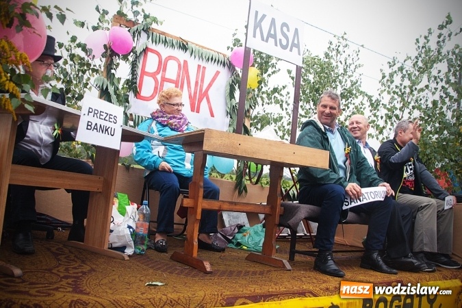 Zdjęcie w galerii na portalu naszwodzislaw.com: Deszczowe dożynki w Połomi  wiadomości z regionu