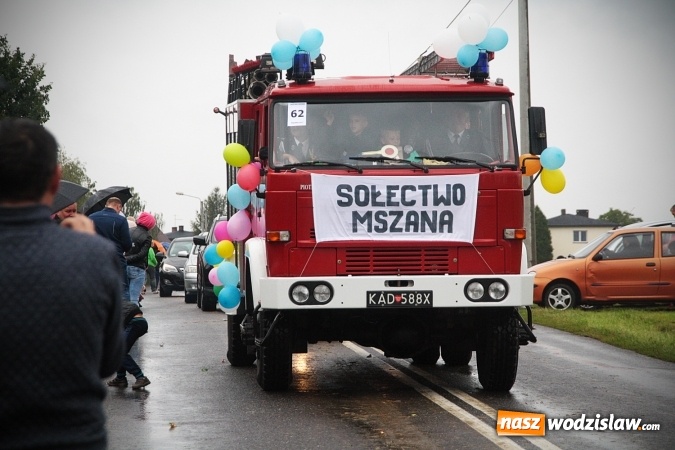 Zdjęcie w galerii na portalu naszwodzislaw.com: Deszczowe dożynki w Połomi  wiadomości z regionu