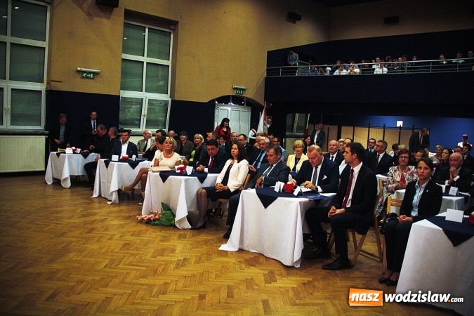 Zdjęcie w galerii na portalu naszwodzislaw.com: Powiat zainaugurował nowy rok szkolny  wiadomości z regionu