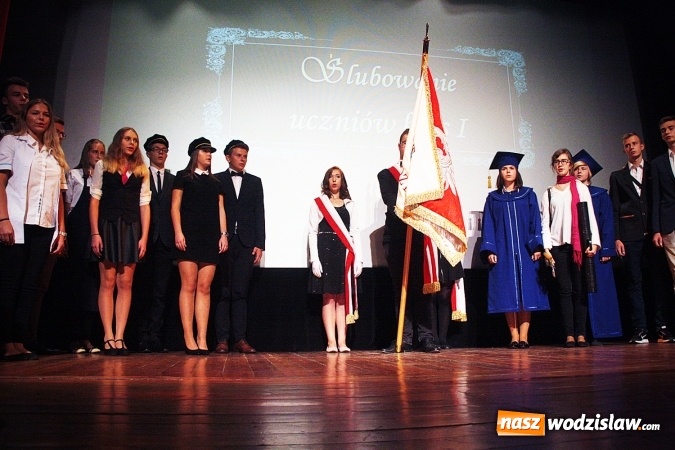 Zdjęcie w galerii na portalu naszwodzislaw.com: Powiat zainaugurował nowy rok szkolny  wiadomości z regionu