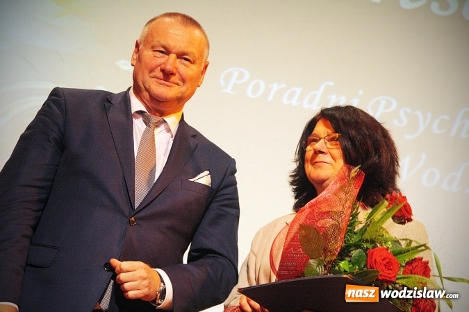 Zdjęcie w galerii na portalu naszwodzislaw.com: Powiat zainaugurował nowy rok szkolny  wiadomości z regionu