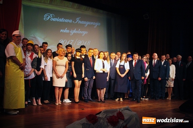 Zdjęcie w galerii na portalu naszwodzislaw.com: Powiat zainaugurował nowy rok szkolny  wiadomości z regionu