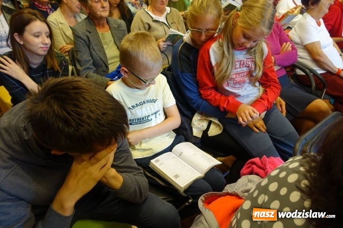 Zdjęcie w galerii na portalu naszwodzislaw.com: Narodowe Czytanie Wesela w Radlinie wiadomości z regionu