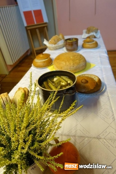 Zdjęcie w galerii na portalu naszwodzislaw.com: Narodowe Czytanie Wesela w Radlinie wiadomości z regionu