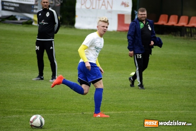 Zdjęcie w galerii na portalu naszwodzislaw.com: Zespół Czyżowic musiał uznać wyższośc Gaszowic wiadomości z regionu