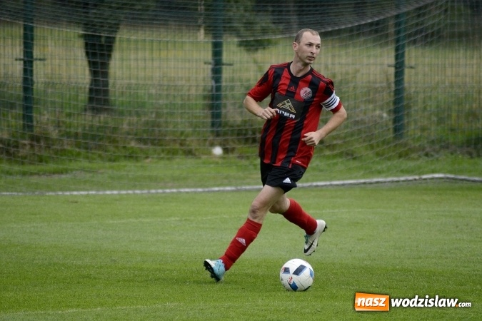 Zdjęcie w galerii na portalu naszwodzislaw.com: Zespół Czyżowic musiał uznać wyższośc Gaszowic wiadomości z regionu